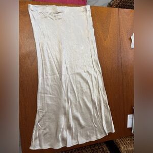 H&M satin finish Cream/ light tan Skirt